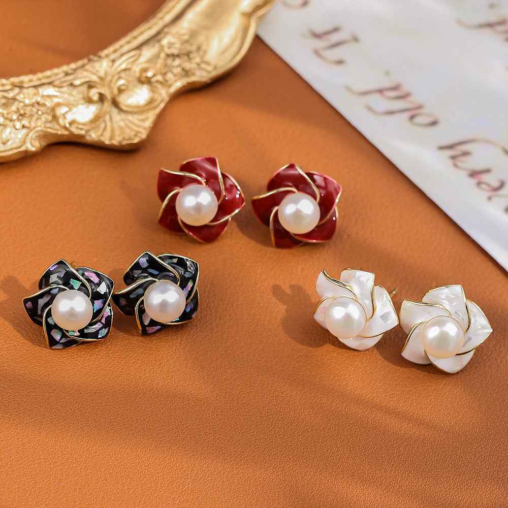 Natural Freshwater Pearl Mother - of - Pearl Stud Earrings with S925 Sterling Silver Posts: Light Luxury, Stylish, High - End, INS Style, Elegant Earrings.