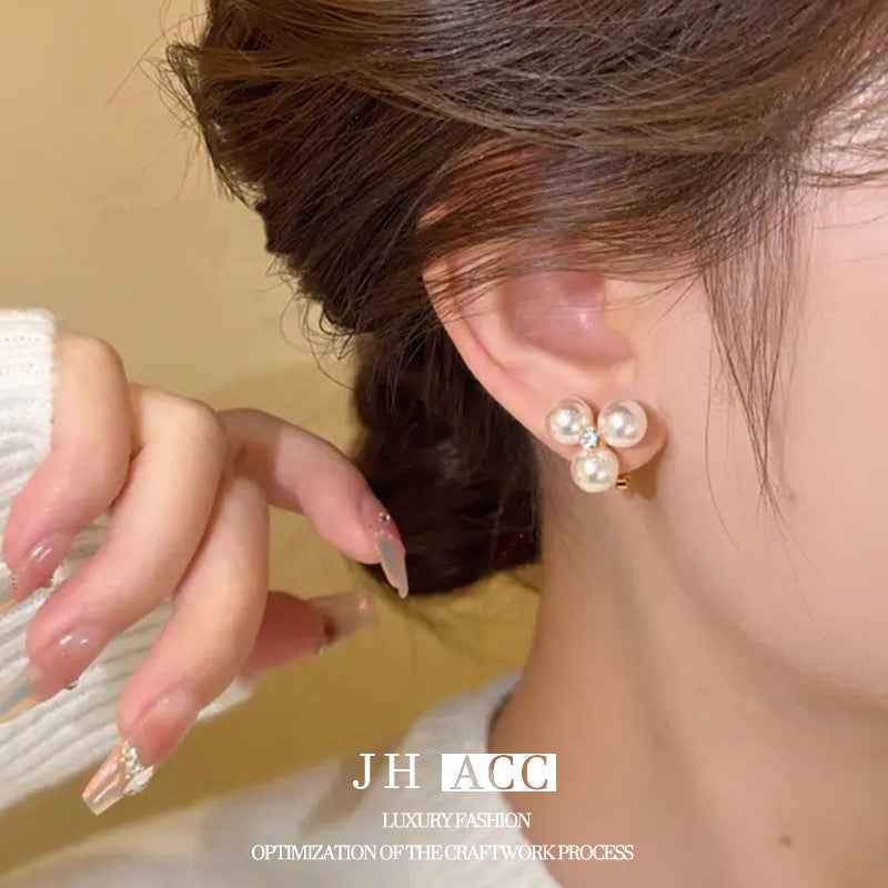 S925 Sterling Silver Triangular Pearl Stud Earrings for Women. Versatile, Light - Luxury Style. 2024 Korean - style Light - Luxury Earrings with a Sense of Elegance and High - end Aesthetic.