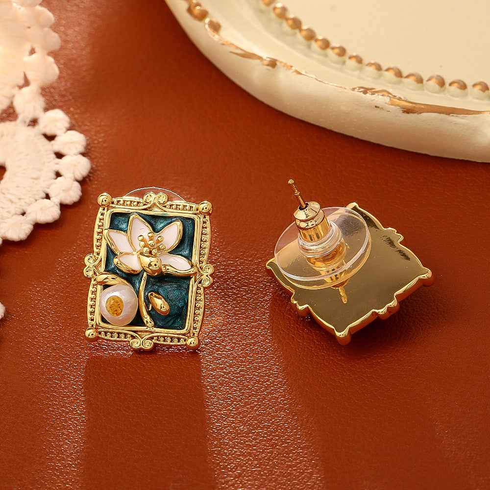 Monet Garden Inspired Vintage Natural Pearl Stud Earrings: European-American Retro Elegance, High-End Goddess-Vibe, Oil Painting Style Accessories.