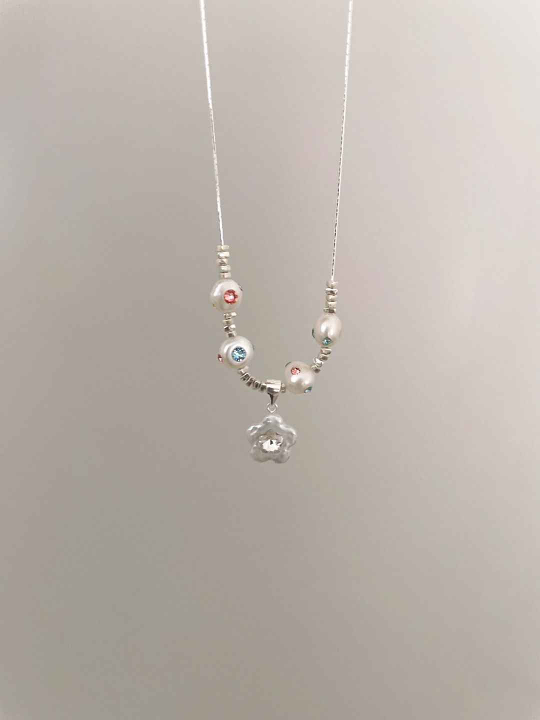 Going Viral! Flower - Pendant Pearl Necklace, with Soaring Popularity