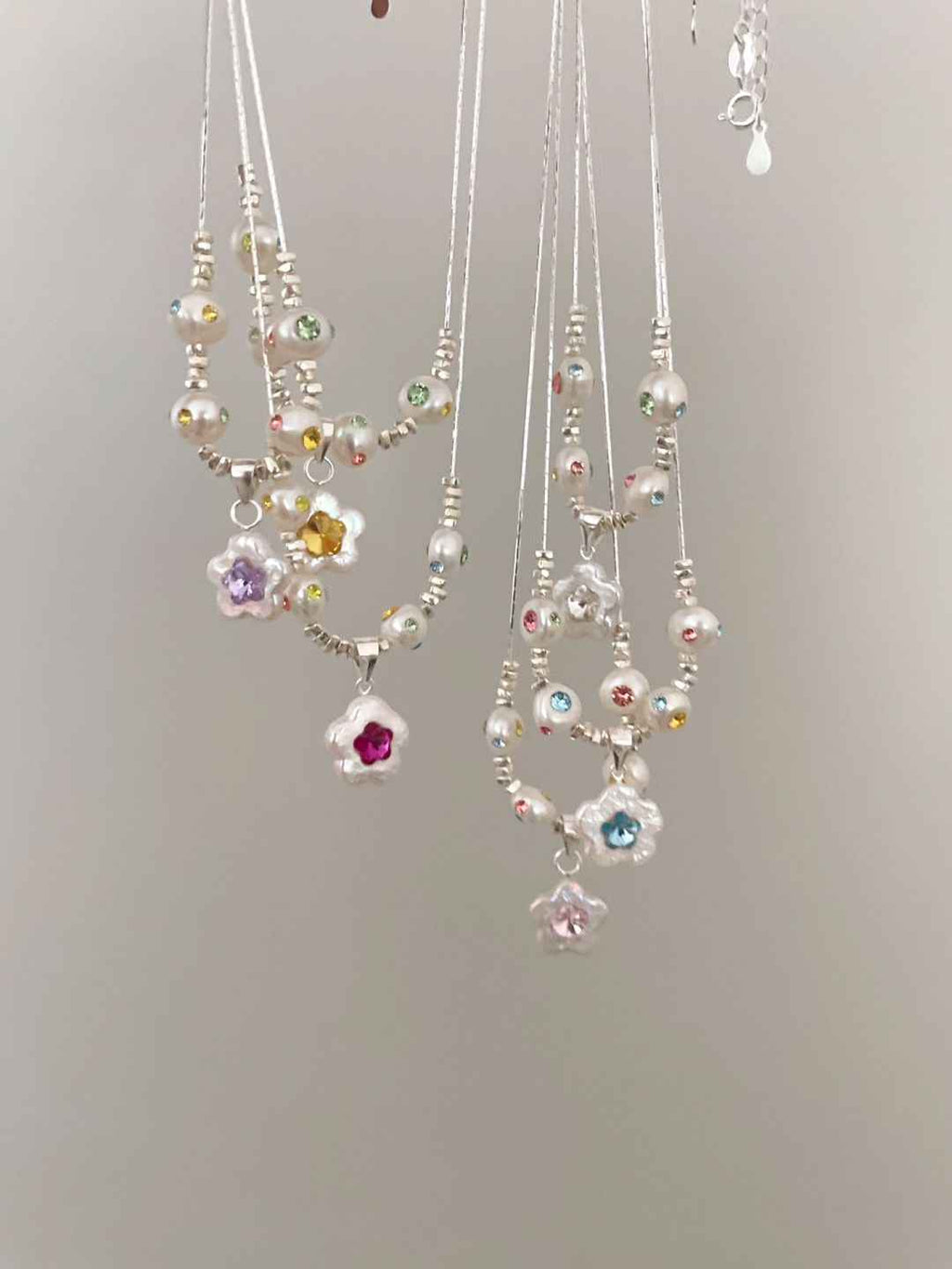 Going Viral! Flower - Pendant Pearl Necklace, with Soaring Popularity