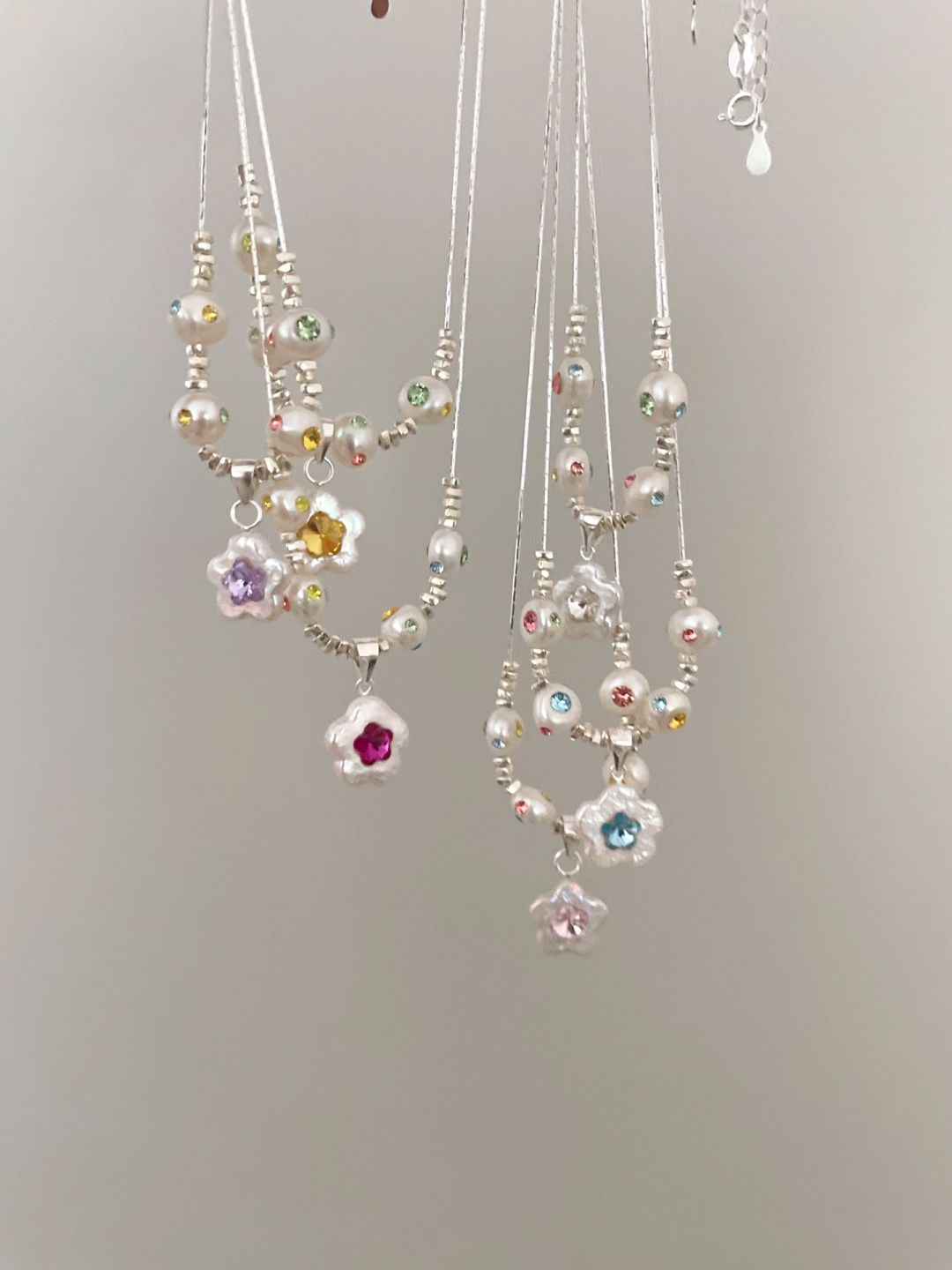 Going Viral! Flower - Pendant Pearl Necklace, with Soaring Popularity