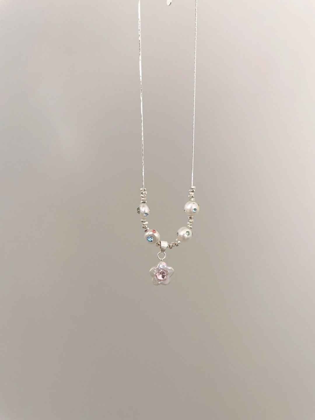 Going Viral! Flower - Pendant Pearl Necklace, with Soaring Popularity