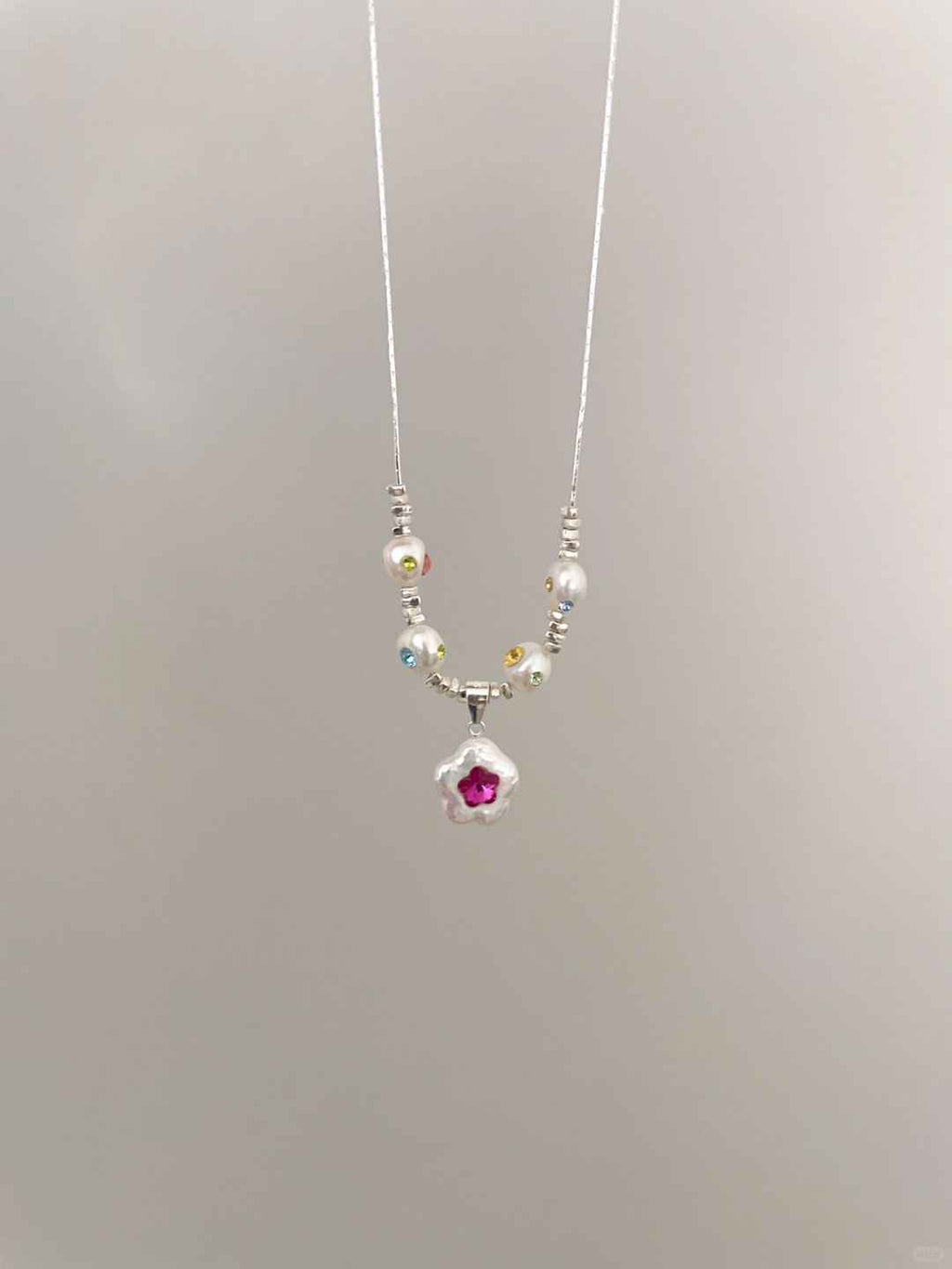 Going Viral! Flower - Pendant Pearl Necklace, with Soaring Popularity