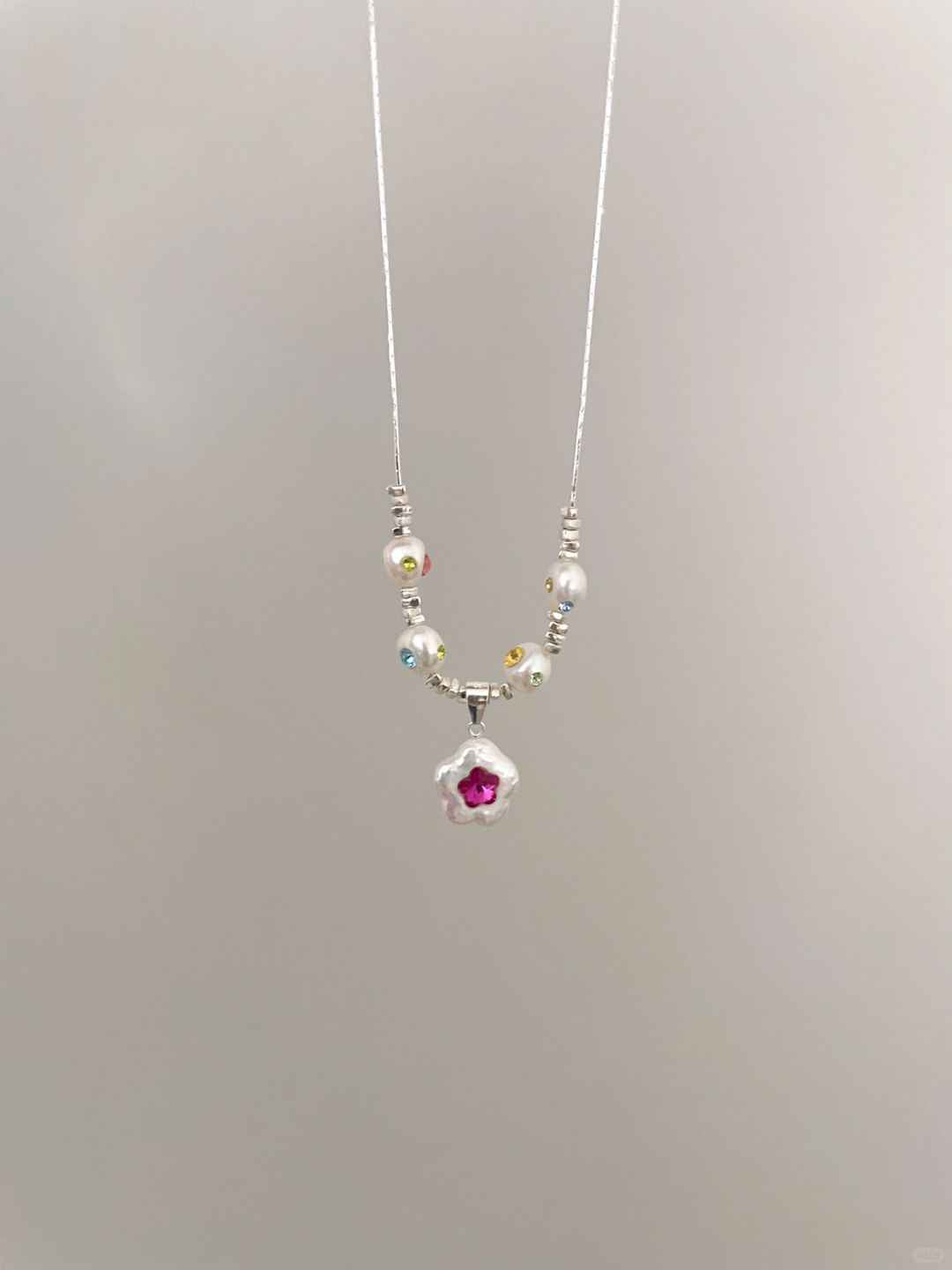 Going Viral! Flower - Pendant Pearl Necklace, with Soaring Popularity