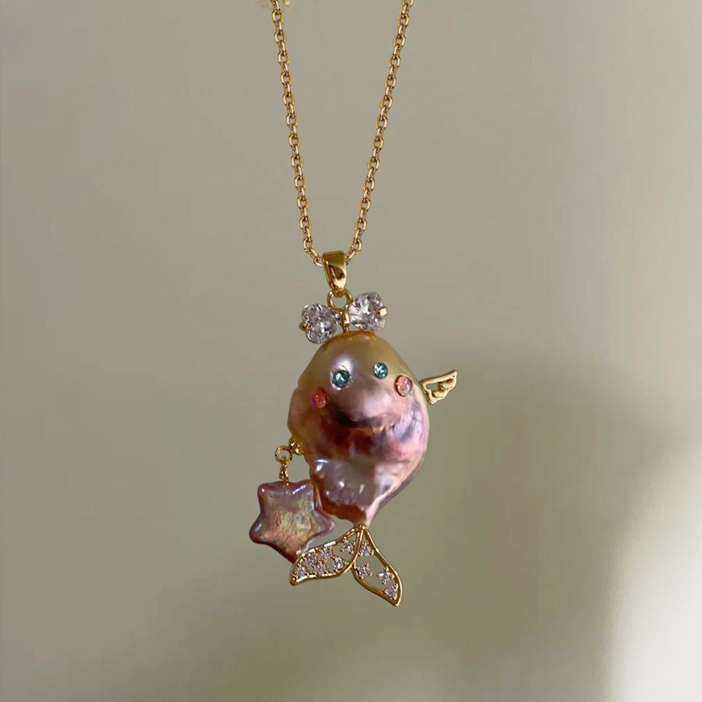 Sea World Little Witch Necklace Natural Pearl Big Head Fish Pendant Ornament Goldfish Kiss Fish Collarbone Chain