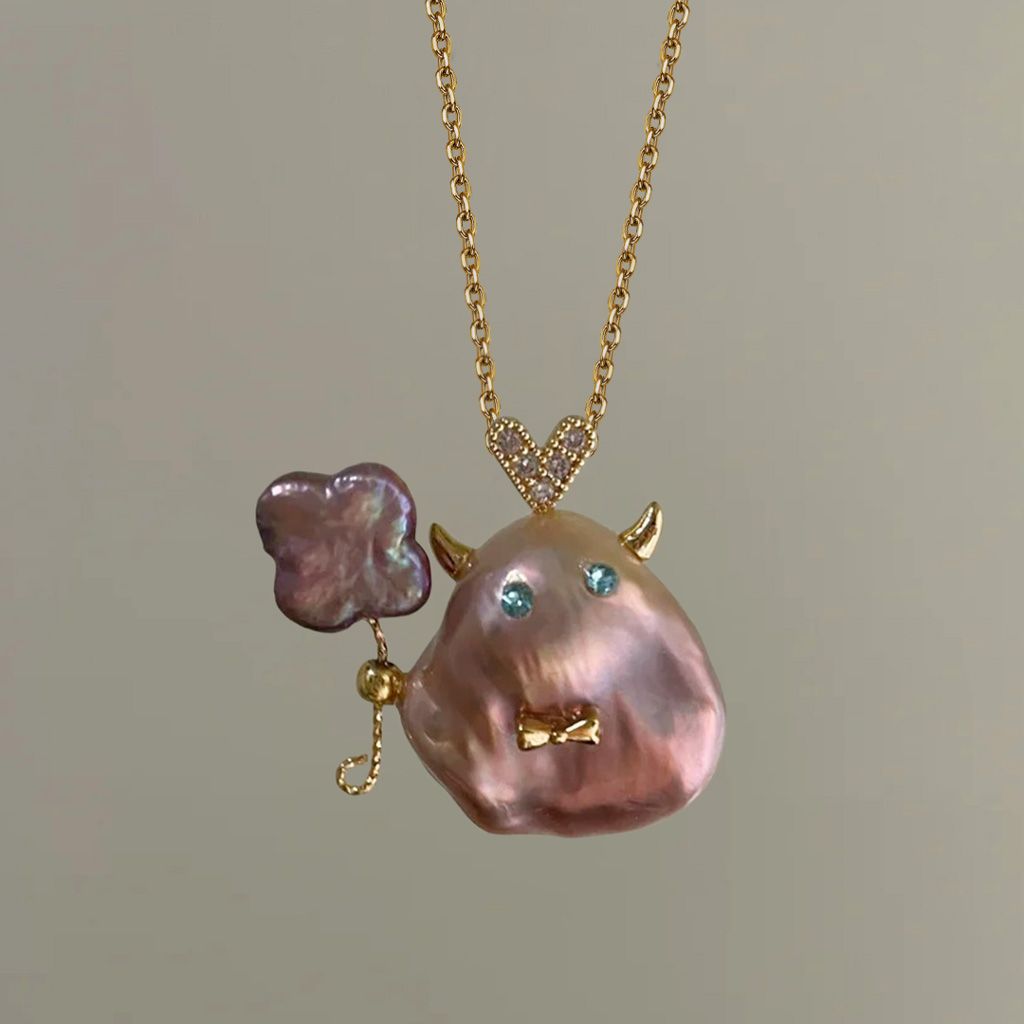 Sea World Little Witch Necklace Natural Pearl Big Head Fish Pendant Ornament Goldfish Kiss Fish Collarbone Chain
