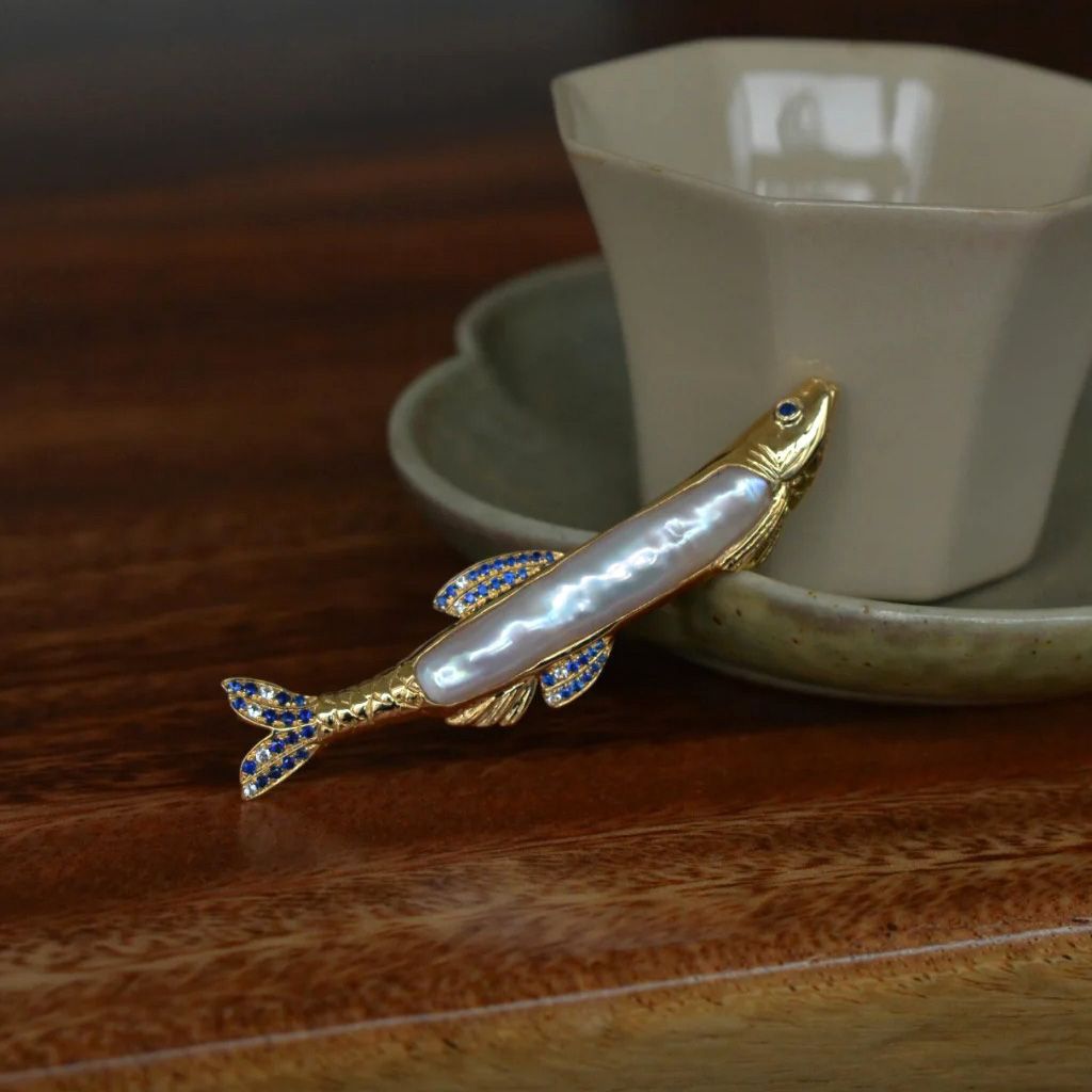European and American summer new diamond-encrusted pearl fish necklace cute pearl rabbit pendant necklace furnace vacuum electroplating gold