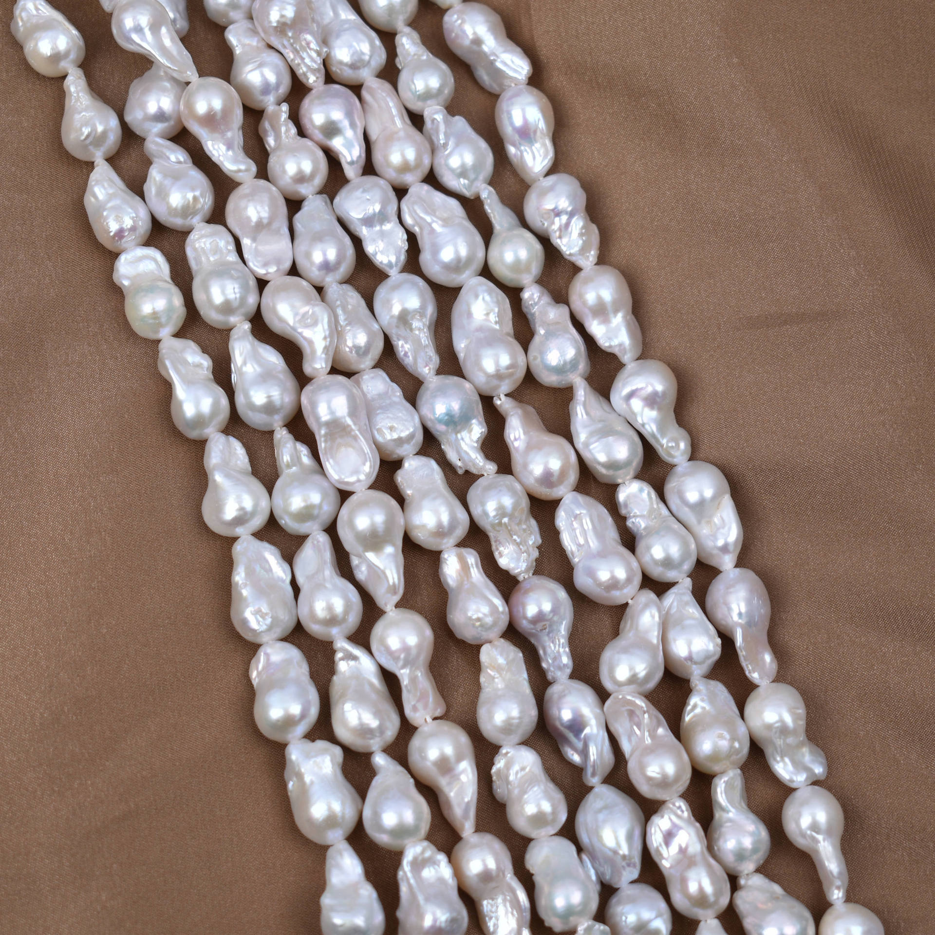 Manufacturer's new baroque mermaid pearl freshwater irregular pearl natural special-shaped fishtail loose beads