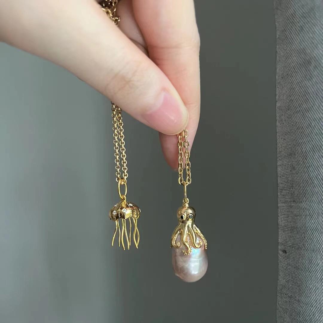 Summer Beach Series Octopus Jellyfish Pendant Necklace Ocean Natural Pearl Baroque Collarbone Chain
