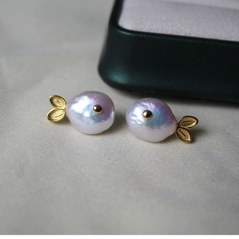 Sea World Clownfish Necklace Natural Pearl Big Head Fish Pendant Jewelry Goldfish Kiss Fish Collarbone Chain