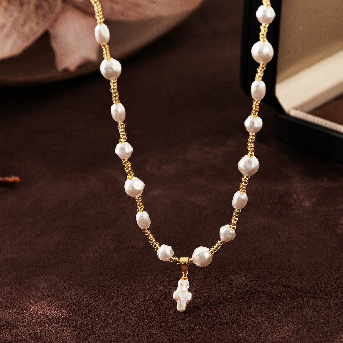 Natural Pearl Necklace Cross Shell Pendant Vintage Literary Baroque Collarbone Chain Jewelry