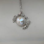 Sea World Little Witch Necklace Natural Pearl Big Head Fish Pendant Ornament Goldfish Kiss Fish Collarbone Chain