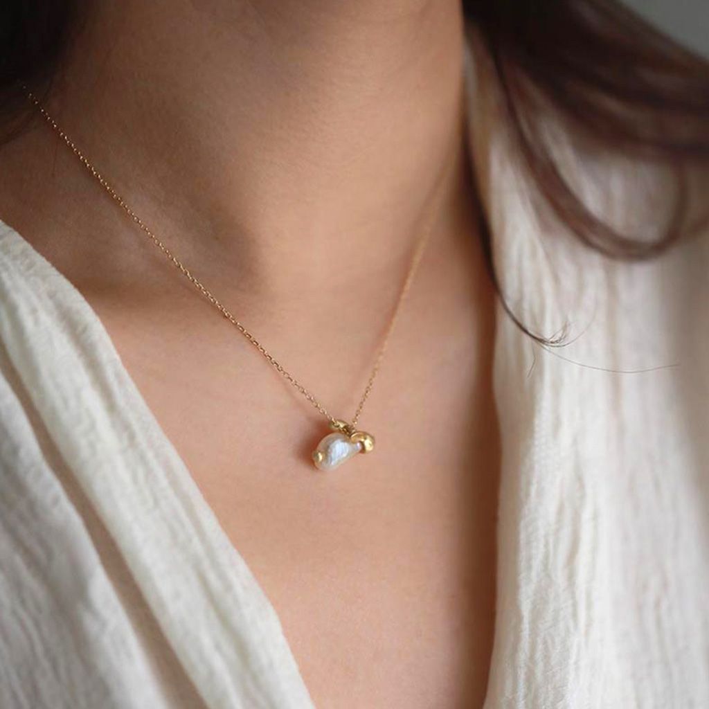 European and American summer new diamond-encrusted pearl fish necklace cute pearl rabbit pendant necklace furnace vacuum electroplating gold