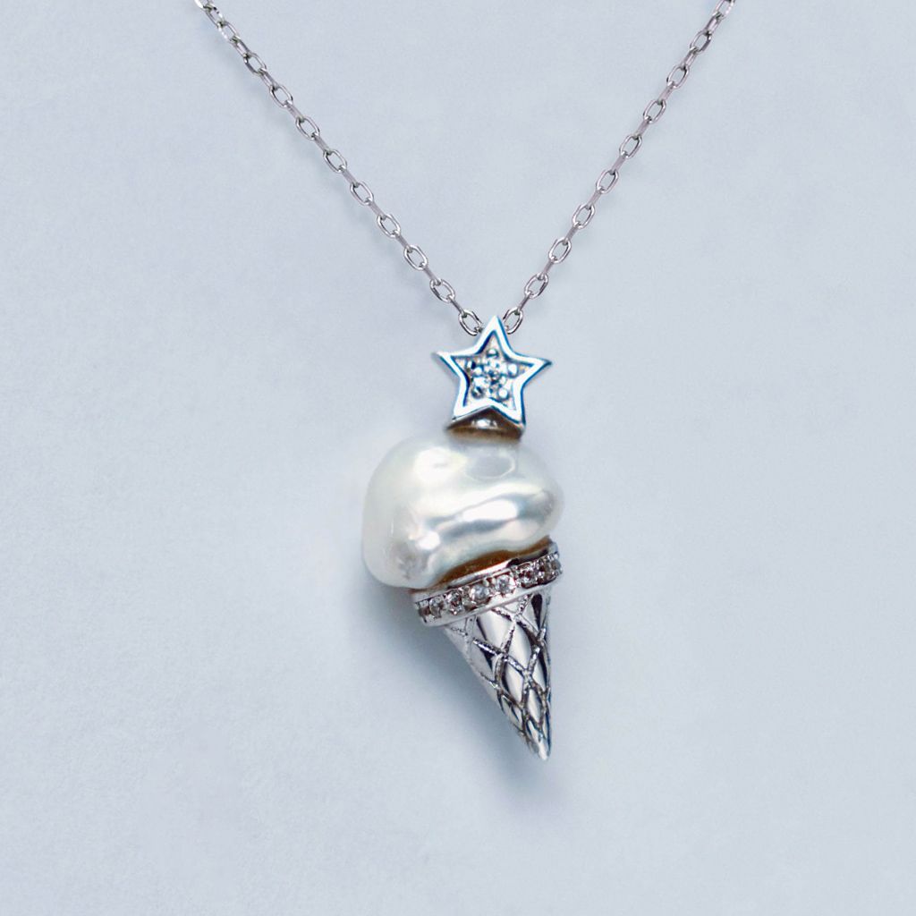 European and American summer new pearl ice cream necklace fashionable niche design sense collarbone chain vacuum plated 18K gold