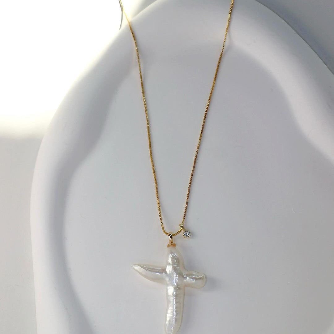 European and American new Sherlock cross pearl necklace niche pendant necklace collarbone chain electroplated gold