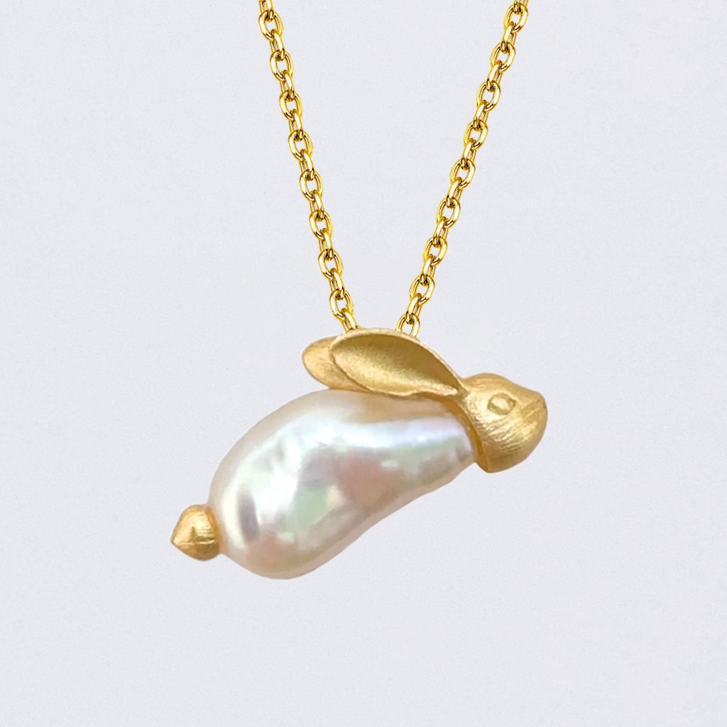 European and American summer new diamond-encrusted pearl fish necklace cute pearl rabbit pendant necklace furnace vacuum electroplating gold