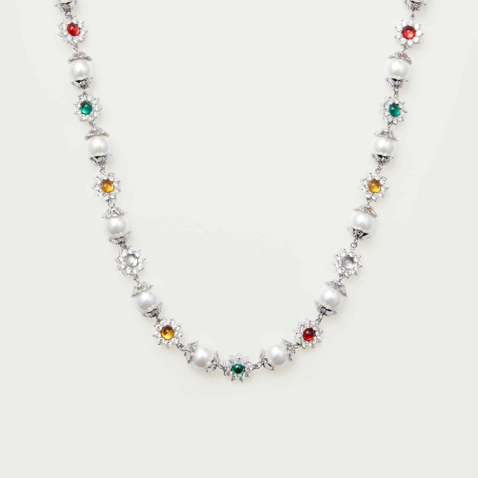 New INS Hot Sale Pearl Flower Diamond Colored Gemstone Niche Fashion Versatile Electroplated 18k Gold Necklace