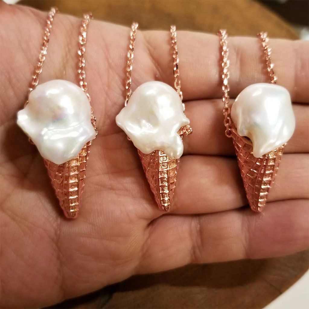 European and American summer new pearl ice cream necklace fashionable niche design sense collarbone chain vacuum plated 18K gold